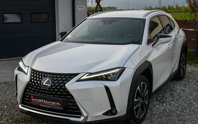 Lexus UX cena 139000 przebieg: 99000, rok produkcji 2019 z Kutno małe 154